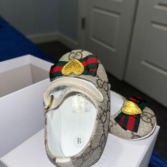 Gucci Heart Ballerina Infant Shoes - Picture 1 of 3